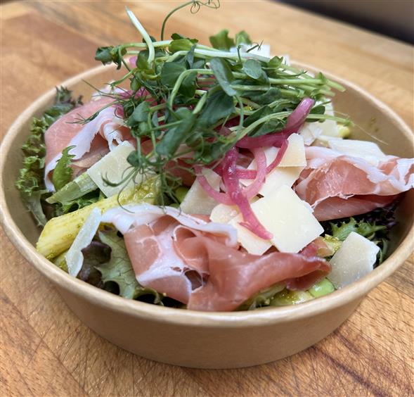 Pastasalat m/serrano